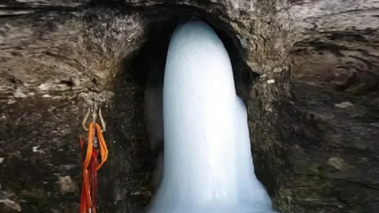 Mystery & Story of Amarnath Cave & Immortal Amarnath Pigeons