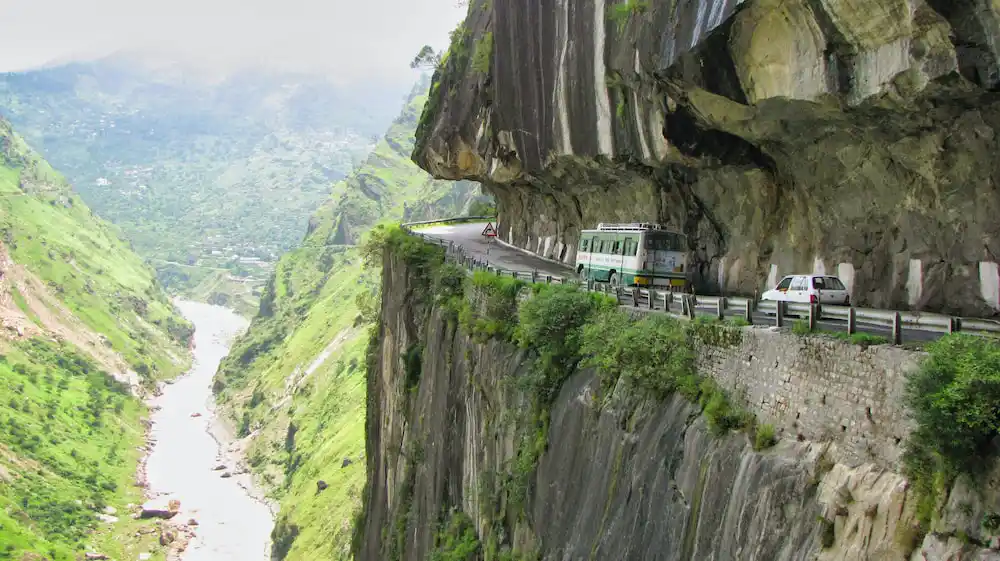 Top 10 Most Dangerous Roads in The World